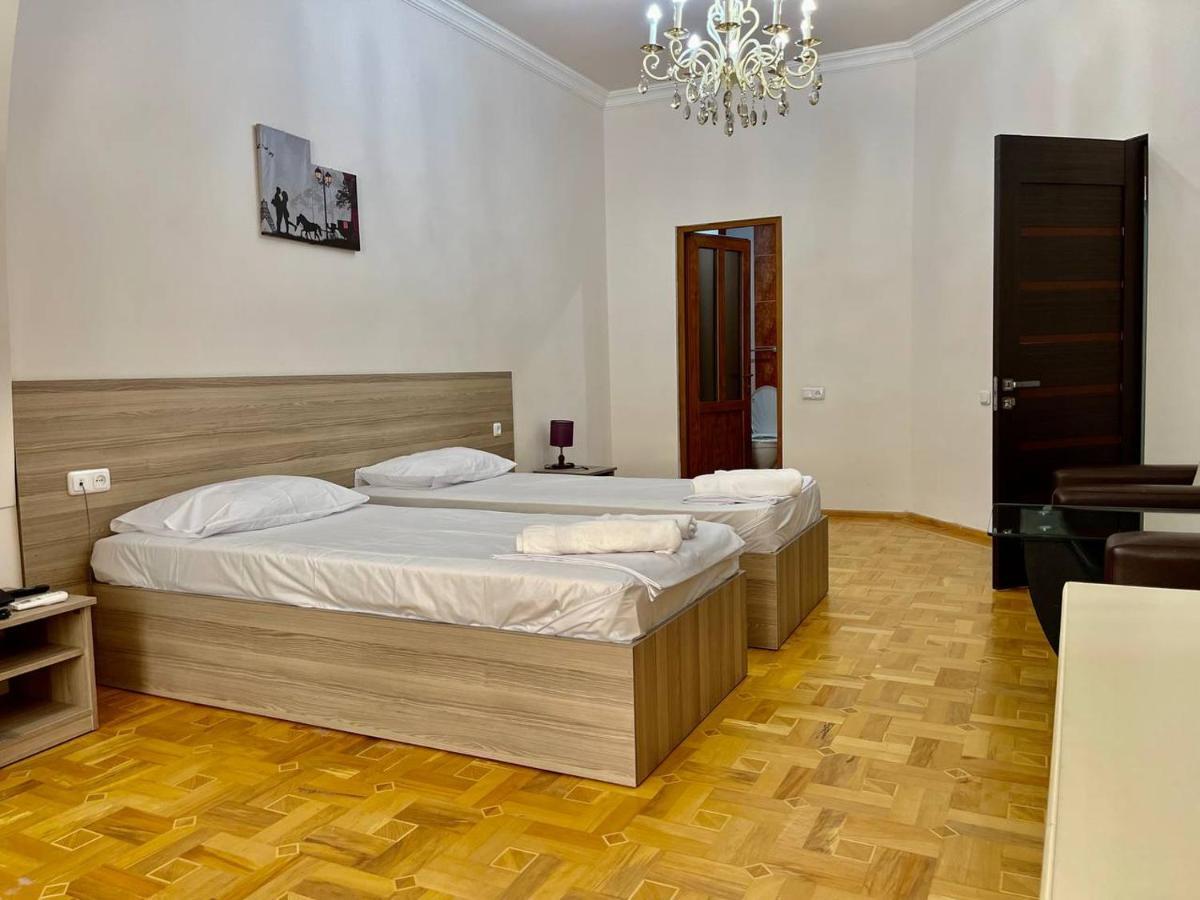 יירבאן Olive Hotel מראה חיצוני תמונה