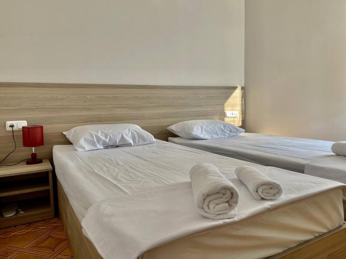 יירבאן Olive Hotel מראה חיצוני תמונה