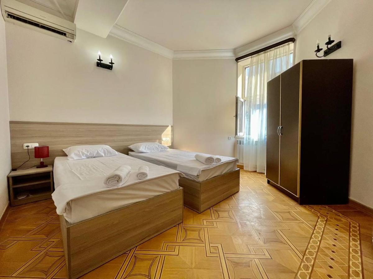 יירבאן Olive Hotel מראה חיצוני תמונה
