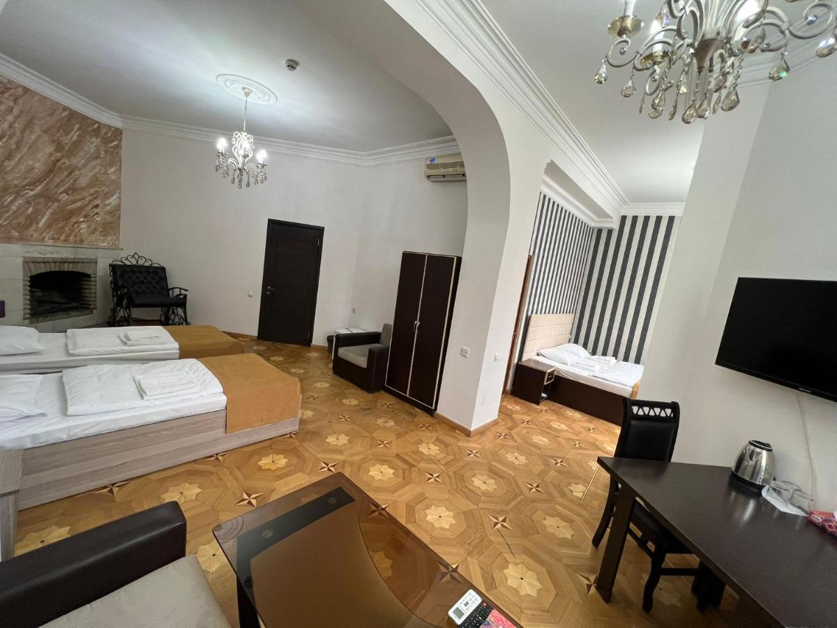 יירבאן Olive Hotel מראה חיצוני תמונה